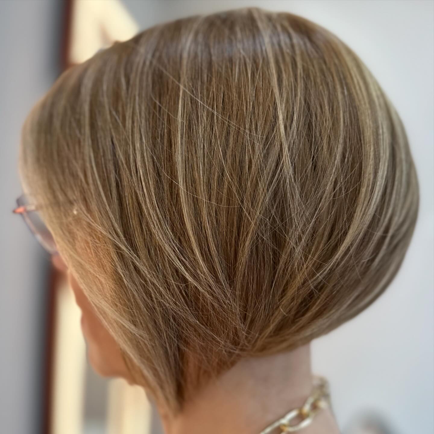 Put-Together Layered Bob with Rounded Back